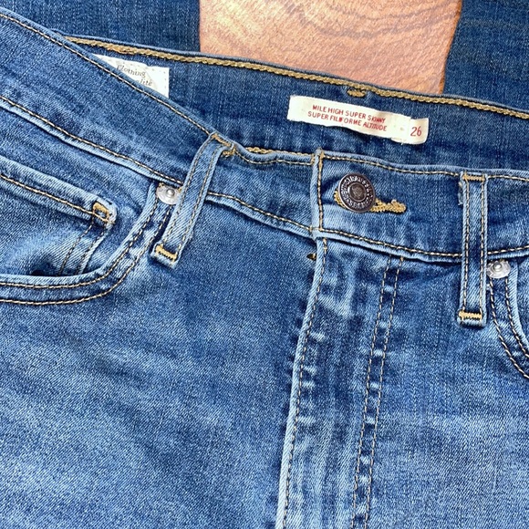 Levi’s Jeans - Picture 2 of 3